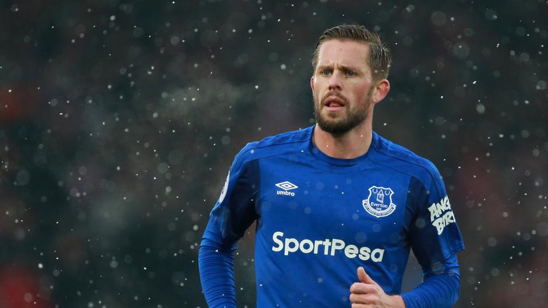 嘉兴联合银行前锋眼光独到，助力球队进球得分，嘉兴联合实业有限公司